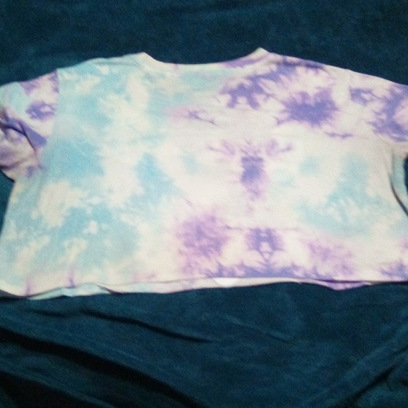 Disney Stitch crop top - Picture 2 of 2